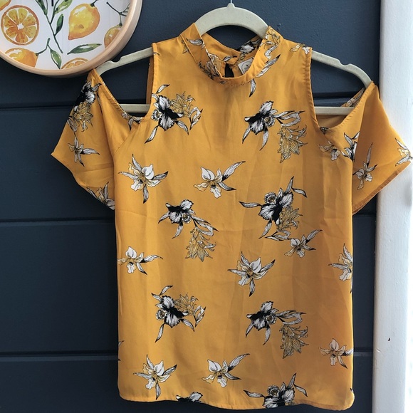 🍁semi sheer mustard floral cold-shoulder top - Picture 2 of 8